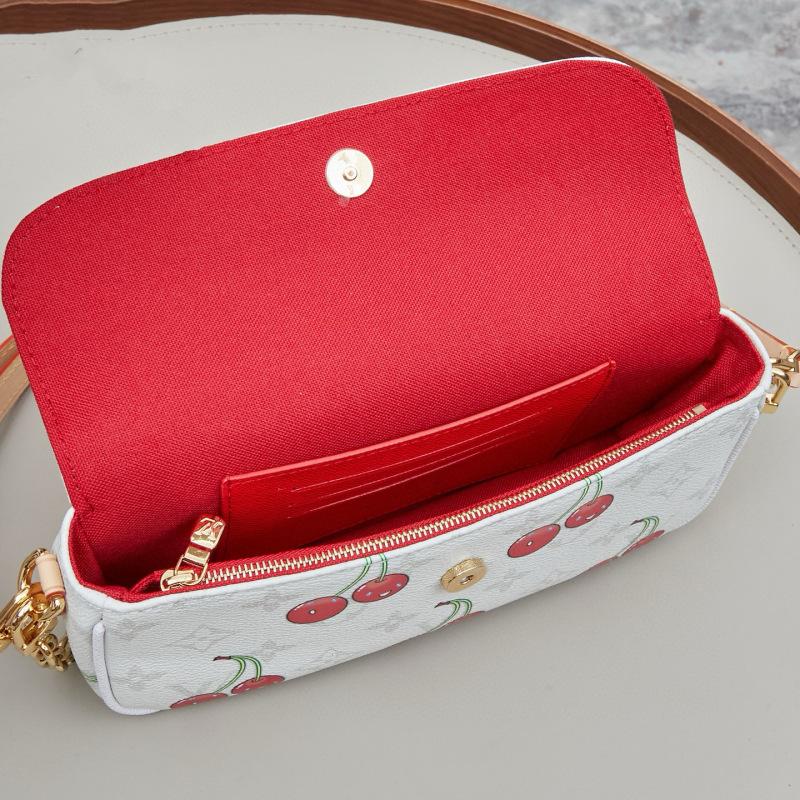 LV x TM Wallet On Chain Ivy bag