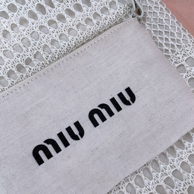 MIU MIU IVY Raffia-effect and Linen Bag
