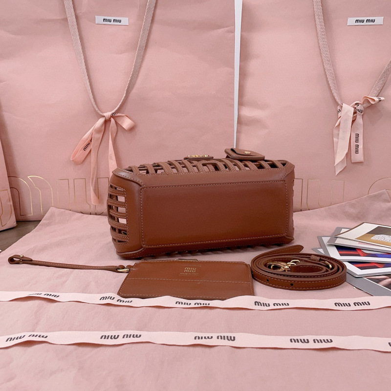 MIU MIU Leather Basket