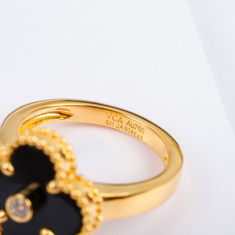 Van Cleef & Arpels Ring