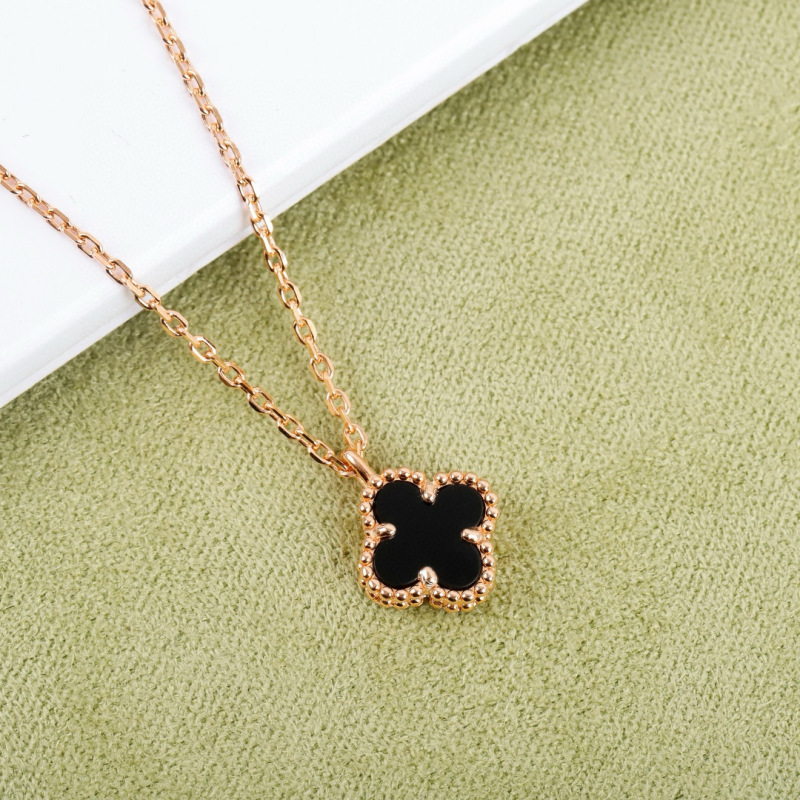 Van Cleef & Arpels Pendant