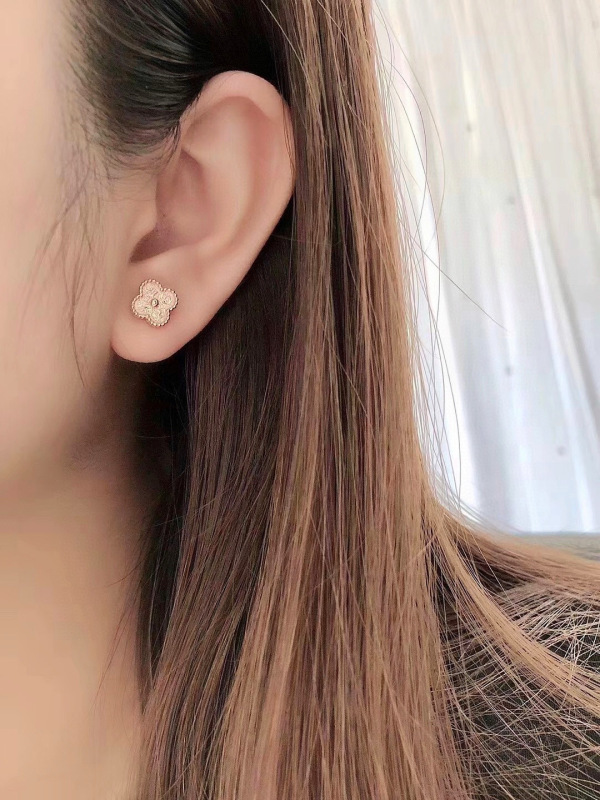 Van Cleef & Arpels Earrings