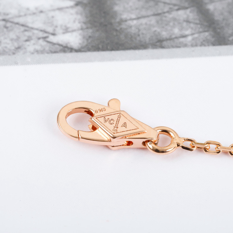 Van Cleef & Arpels Pendant