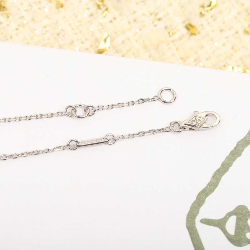Van Cleef & Arpels Pendant