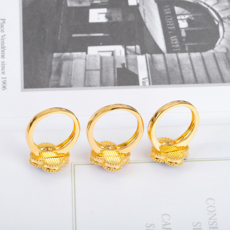Van Cleef & Arpels Ring