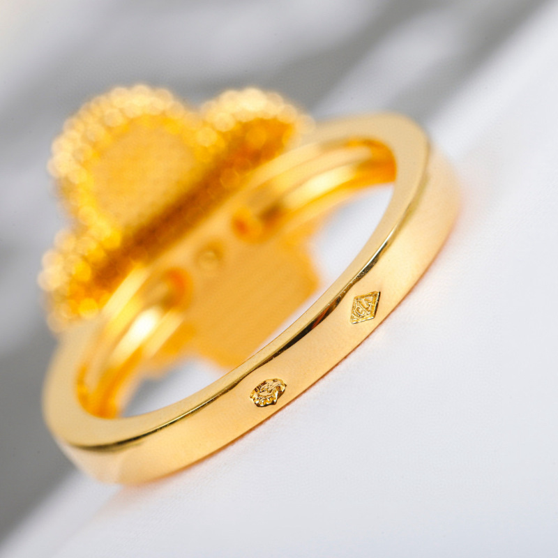 Van Cleef & Arpels Ring