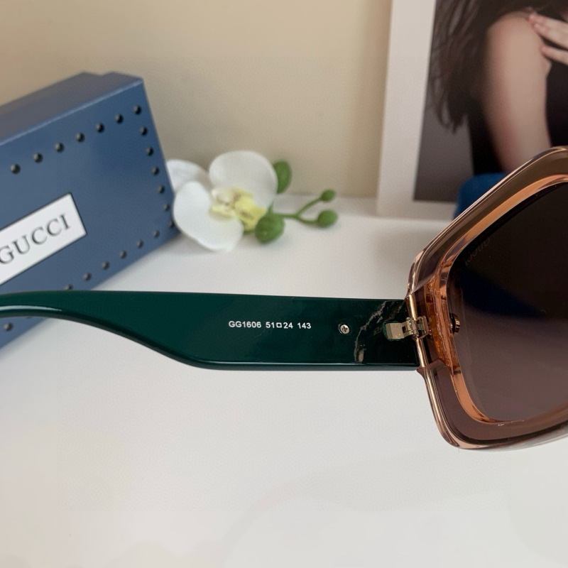 GUCCI Women's Fashion Sunglasses