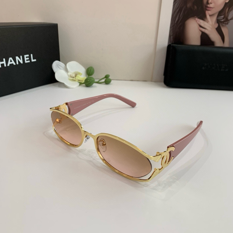 CHANEL Women's Fashion Sunglasses
