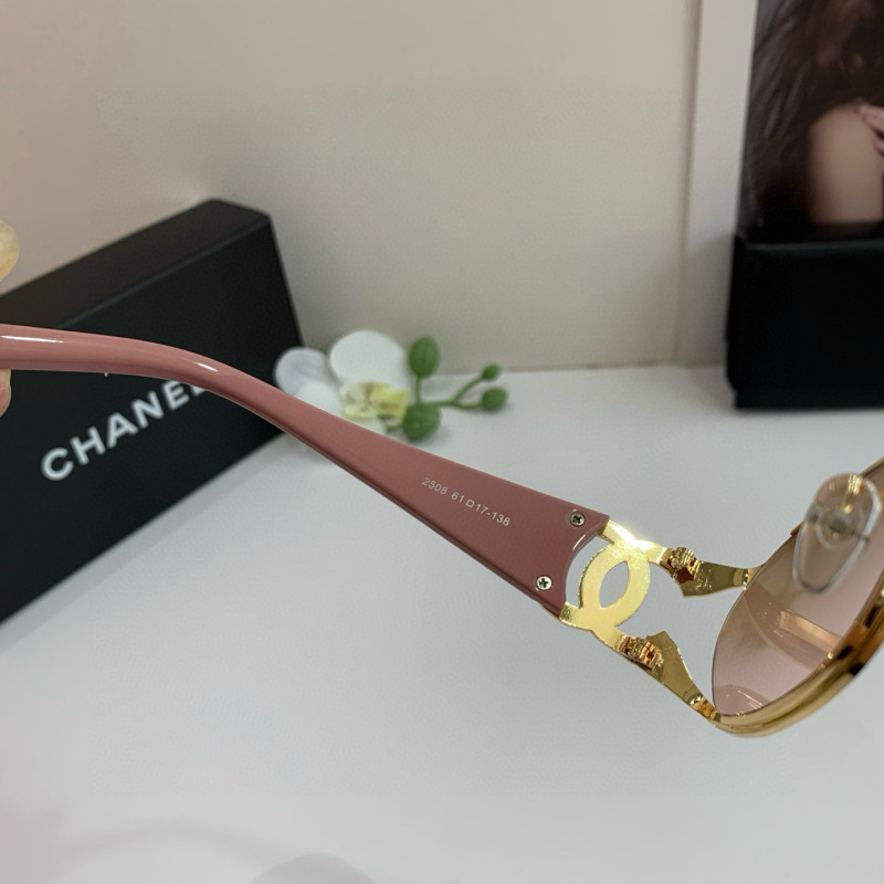 CHANEL Women's Fashion Sunglasses