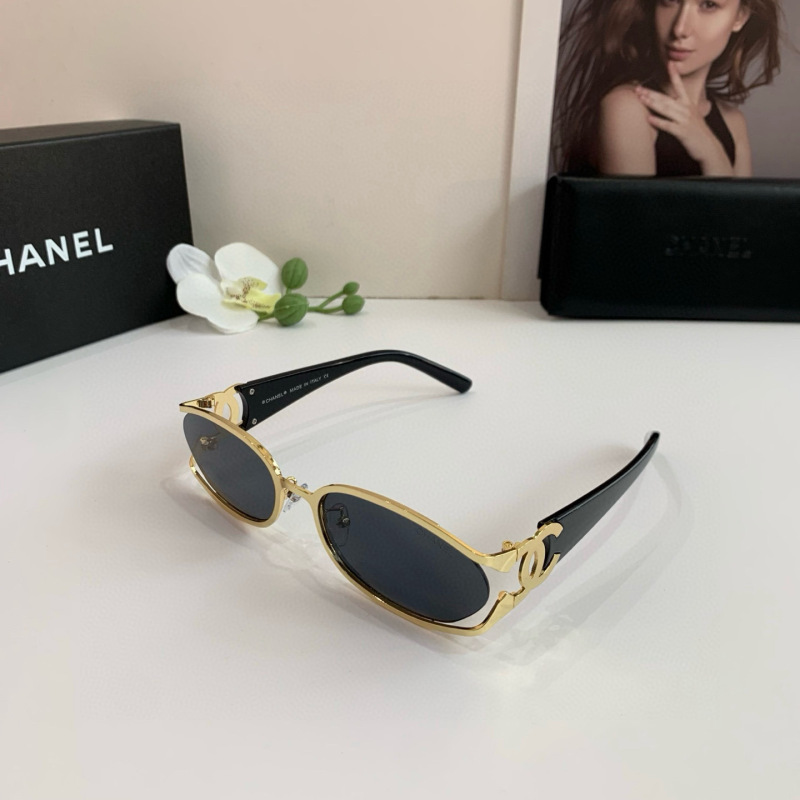 CHANEL Women's Fashion Sunglasses