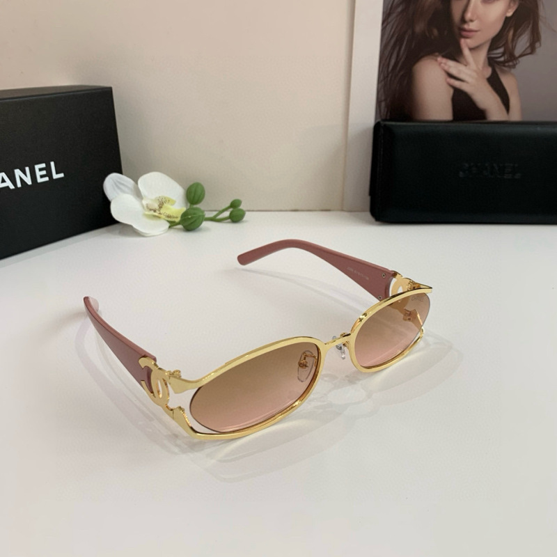 CHANEL Women's Fashion Sunglasses