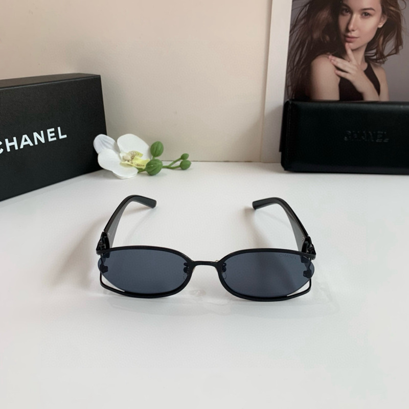 CHANEL Women's Fashion Sunglasses