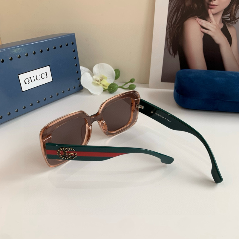 GUCCI Women's Fashion Sunglasses