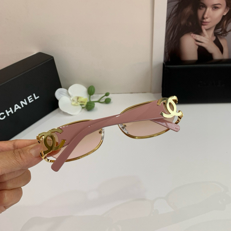 CHANEL Women's Fashion Sunglasses