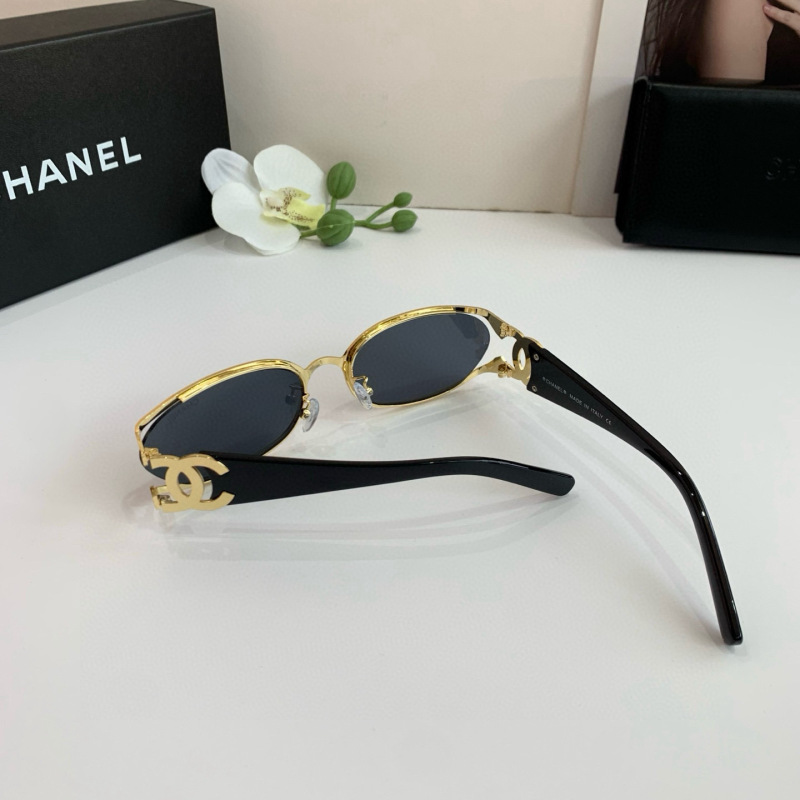 CHANEL Women's Fashion Sunglasses