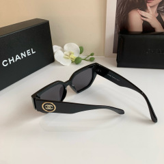 CHANEL Women's Fashion Sunglasses