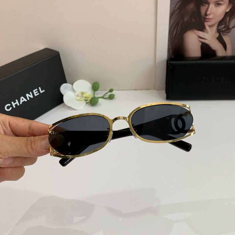 CHANEL Women's Fashion Sunglasses
