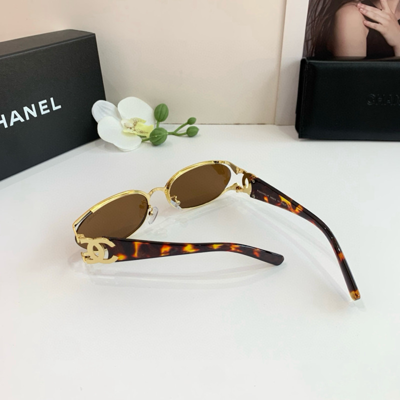 CHANEL Women's Fashion Sunglasses