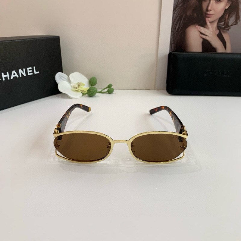 CHANEL Women's Fashion Sunglasses
