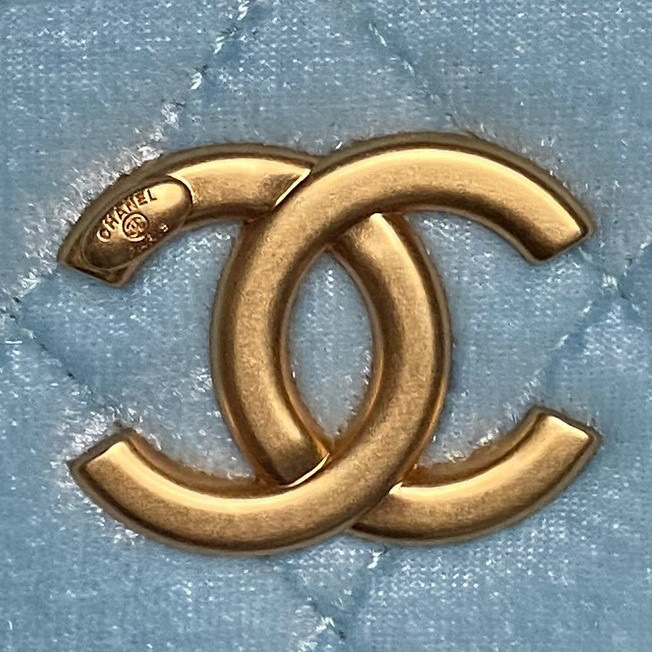 CHANEL 25A Premium Velvet Handbag