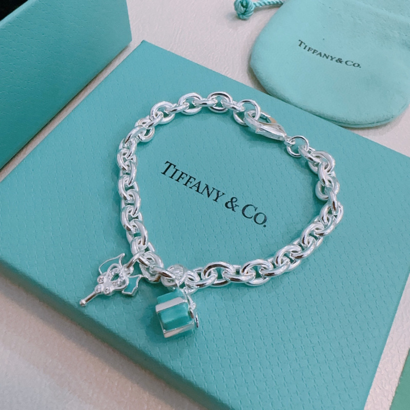 TIFFANY Bracelet