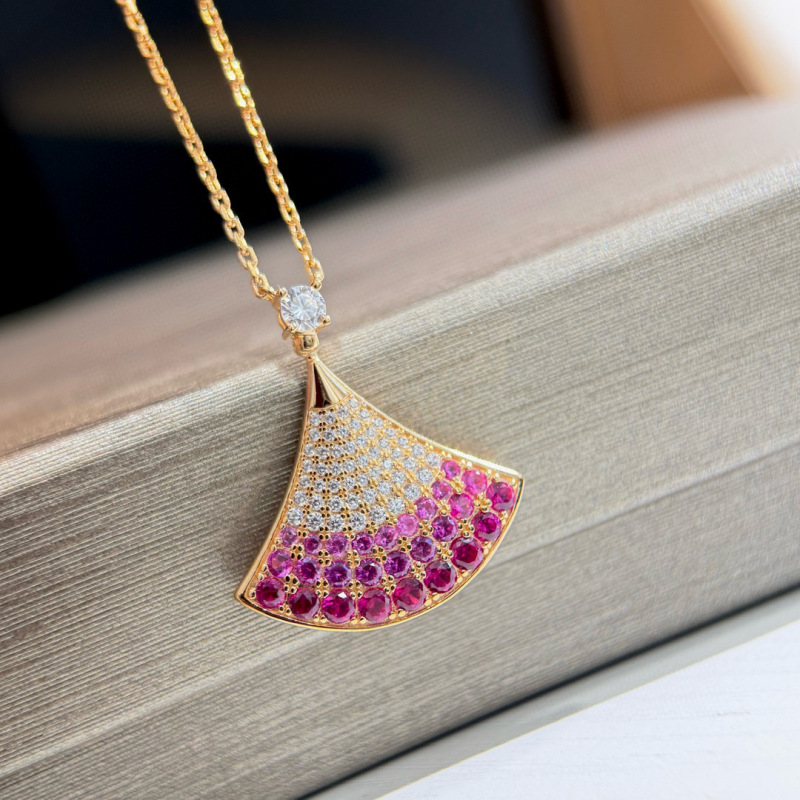 CARTIER Pendant