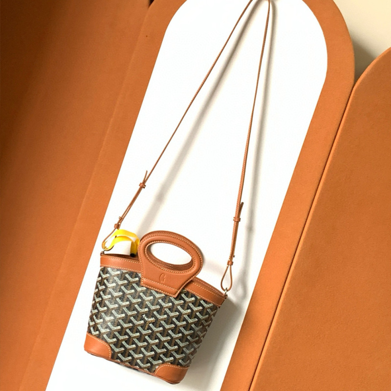 Goyard Beluga Mini Bag