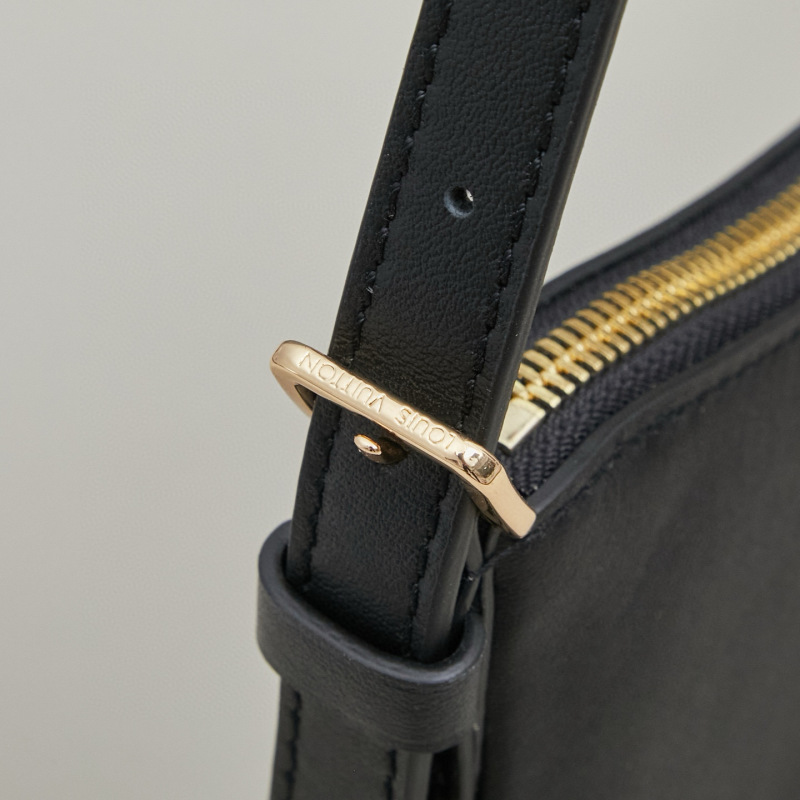 LV Pochette LV Bloom Bag