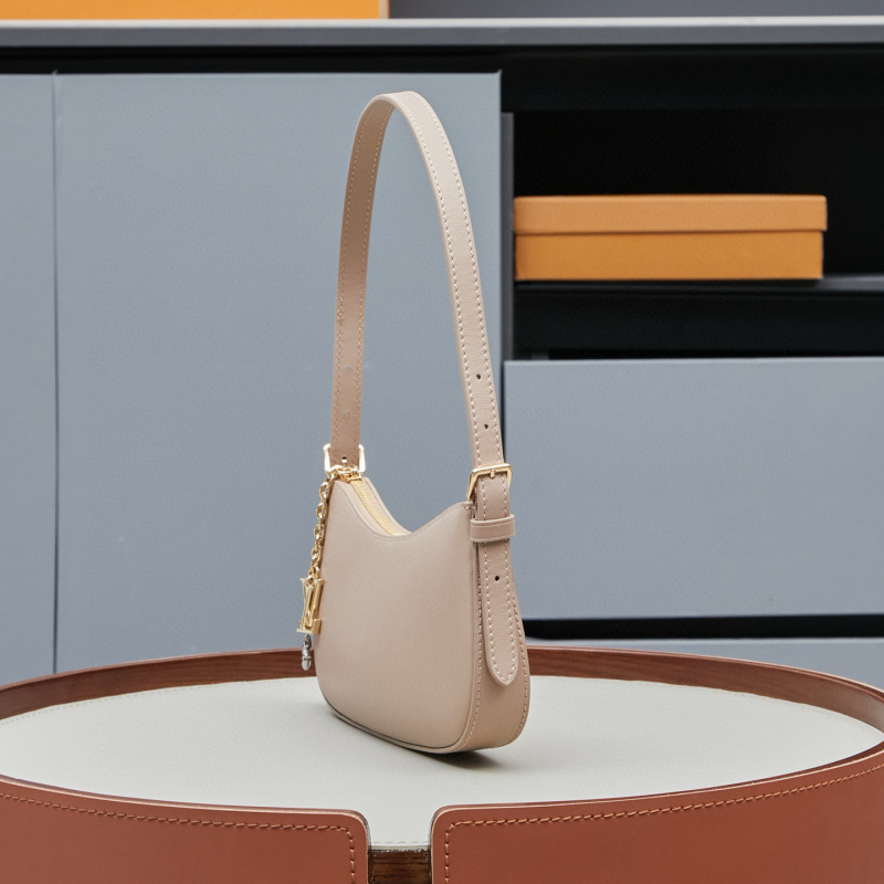 LV Pochette LV Bloom Bag
