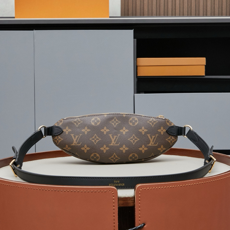 LV Keepit bumbag