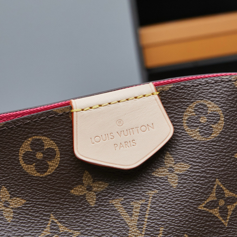 LV Graceful PM Bag