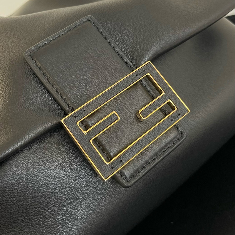 Fendi Mamma Baguette Medium Bag