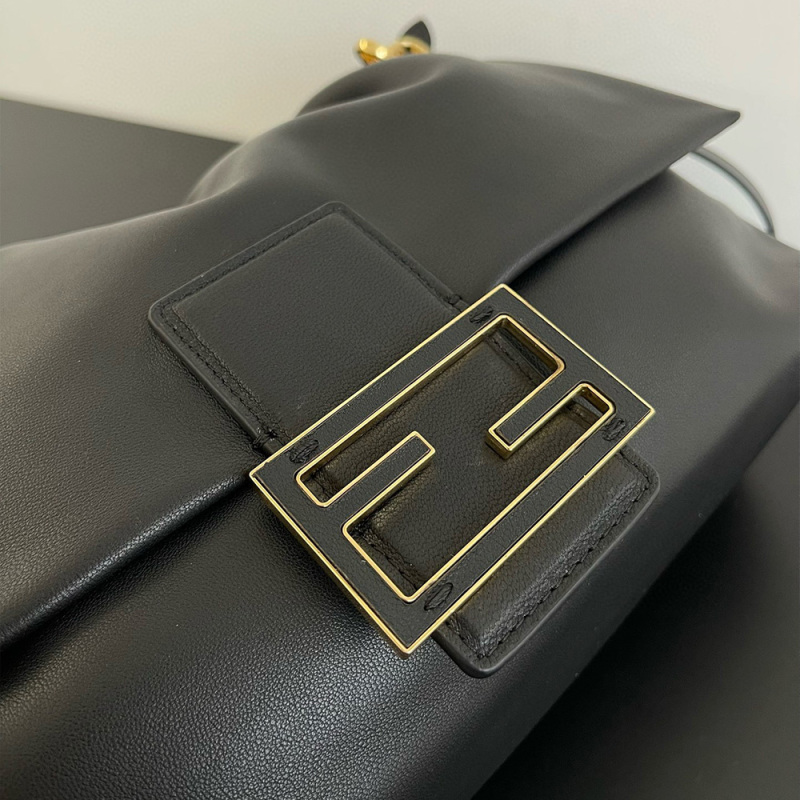 Fendi Mamma Baguette Large Bag