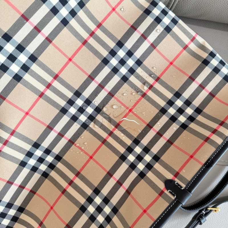 BURBERRY Check Bucket Bag