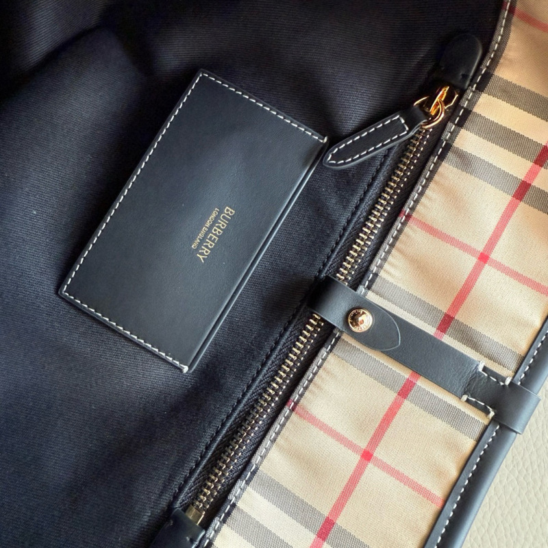 BURBERRY Check Bucket Bag