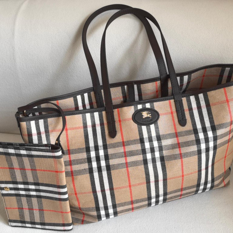 BURBERRY Medium Highlands Tote Bag