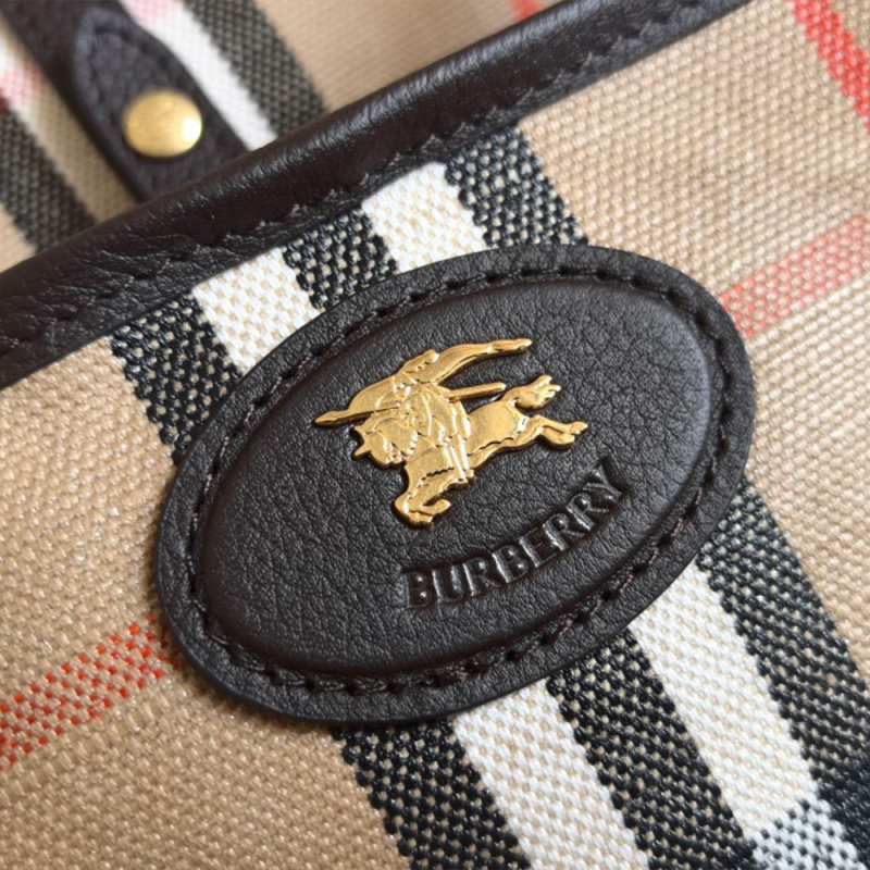 BURBERRY Medium Highlands Tote Bag