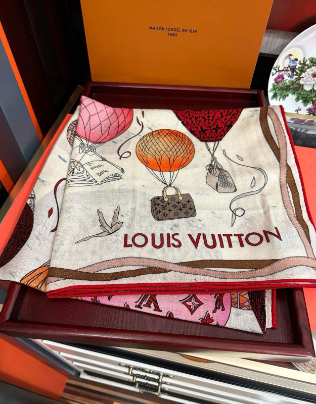 LV Scarf for Women