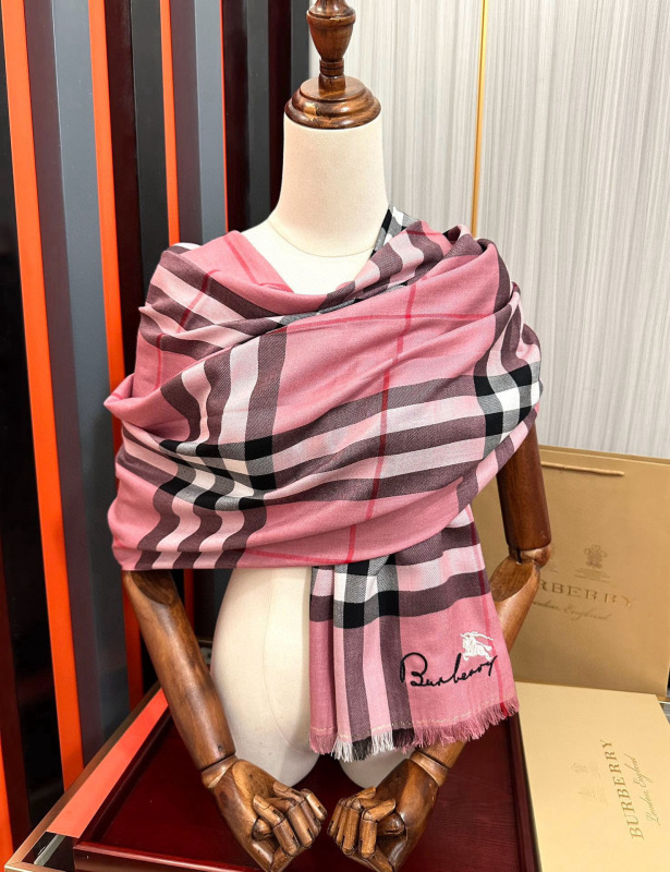 BURBERRY Scarf for Women