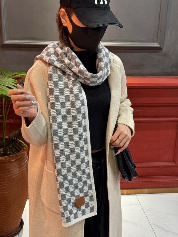 HERMES Cashmere Scarf