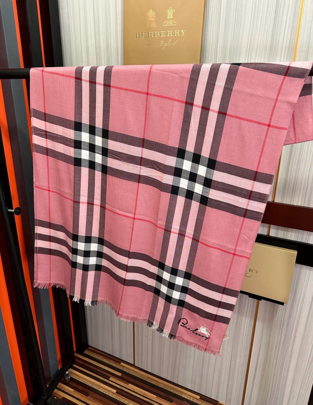 BURBERRY Scarf for Women