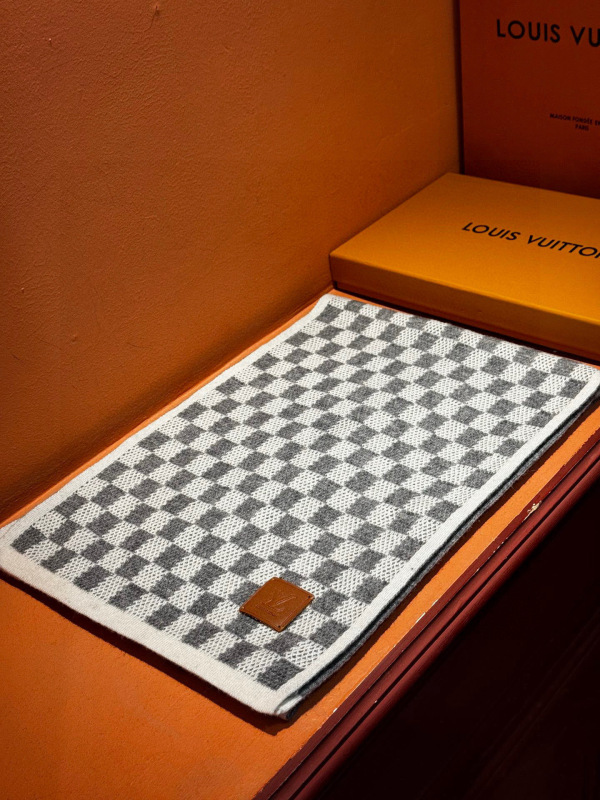 HERMES Cashmere Scarf