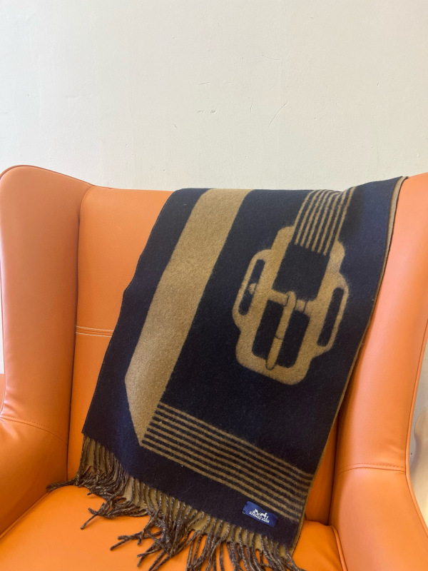 HERMES Scarf (100% cashmere)