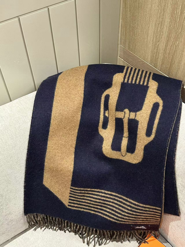 HERMES Scarf (100% cashmere)