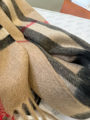 BURBERRY Scarf (100% cashmere)