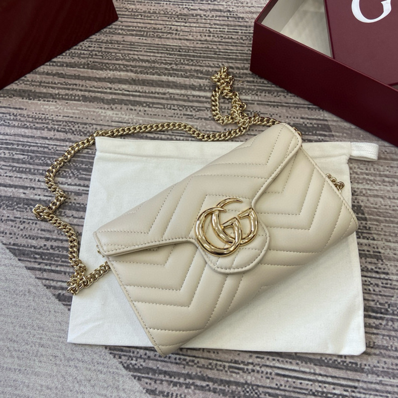 GUCCI GG Marmont wallet on chain