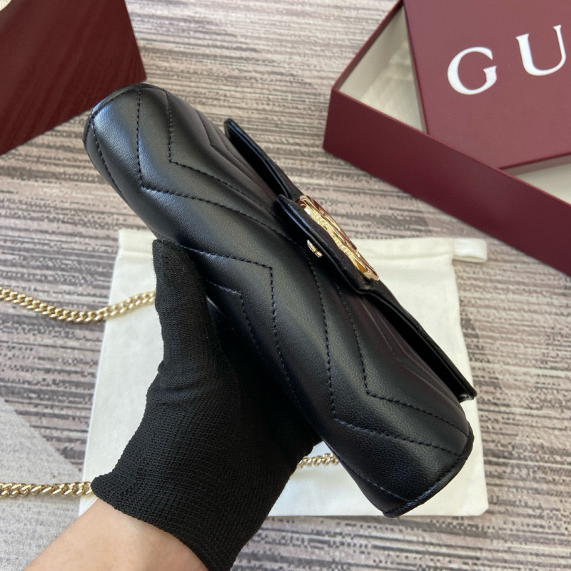 GUCCI GG Marmont wallet on chain