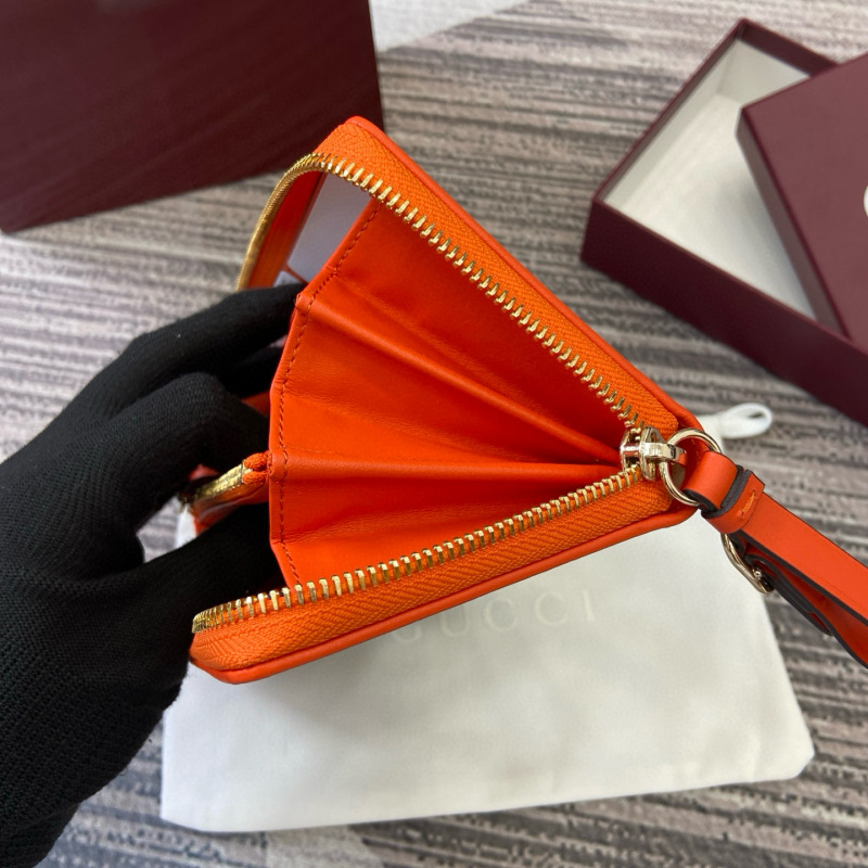 GUCCI GG Emblem zip around wallet