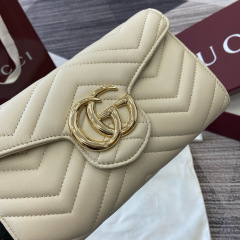 GUCCI GG Marmont wallet on chain