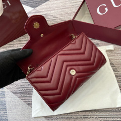 GUCCI GG Marmont wallet on chain